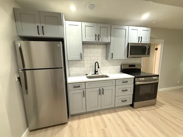 1150 Woodbury Ave, 1150 Woodbury Ave #2, Portsmouth, NH 03801