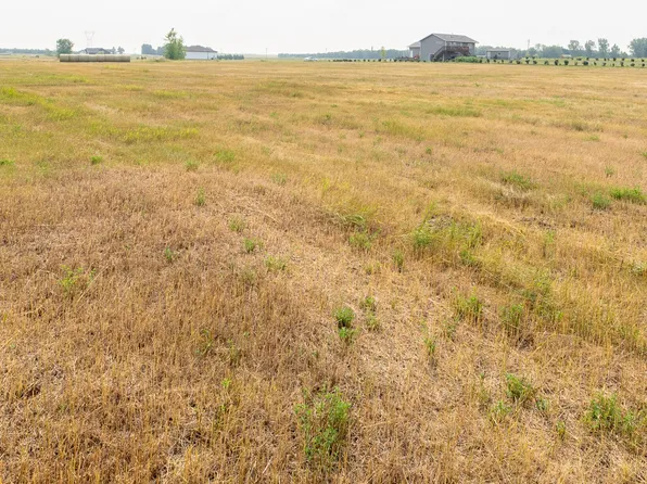 614 Apple Ridge Rd, Menoken, ND 58558