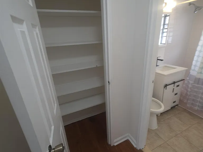 4325 Meadowview Ave #204 — Photo 11