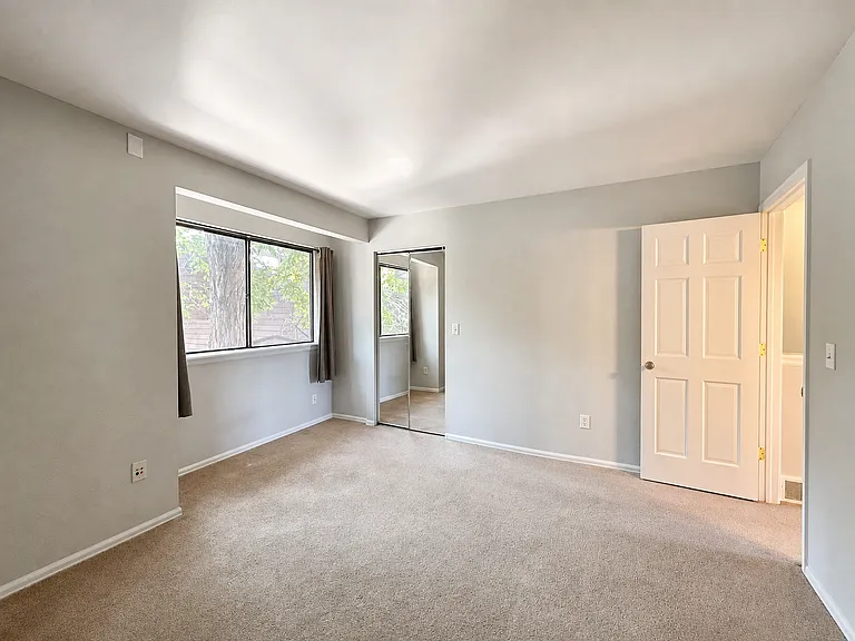 1031 Portland Pl #7 — Photo 7