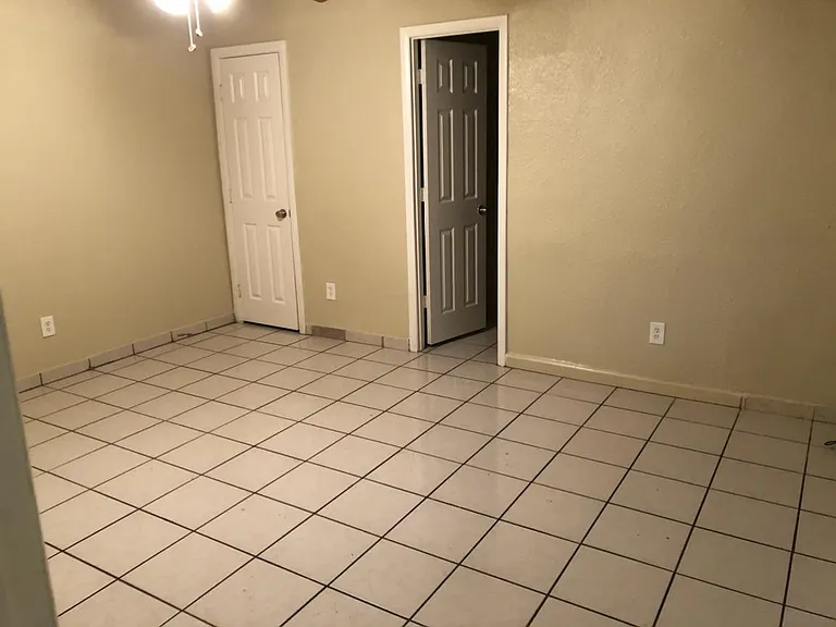 1644 E Palm Ln #3 — Photo 4