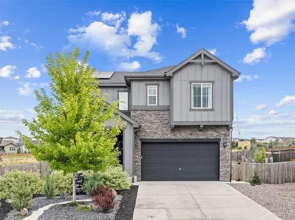 977 White Leaf Circle, Castle Rock, CO 80108