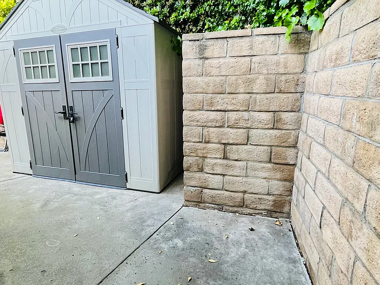 729 Orange Dr — Photo 37