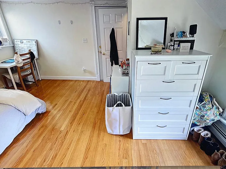 6 Lincoln Ave #1 — Photo 2