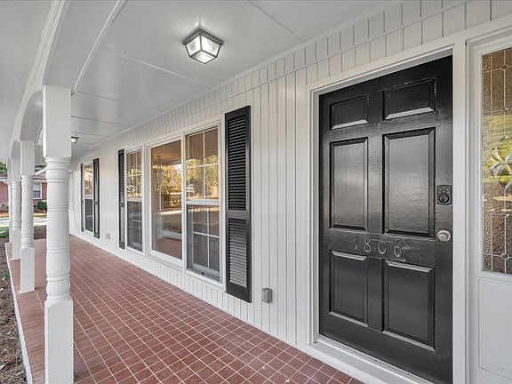 4th image of 1806 Knox St