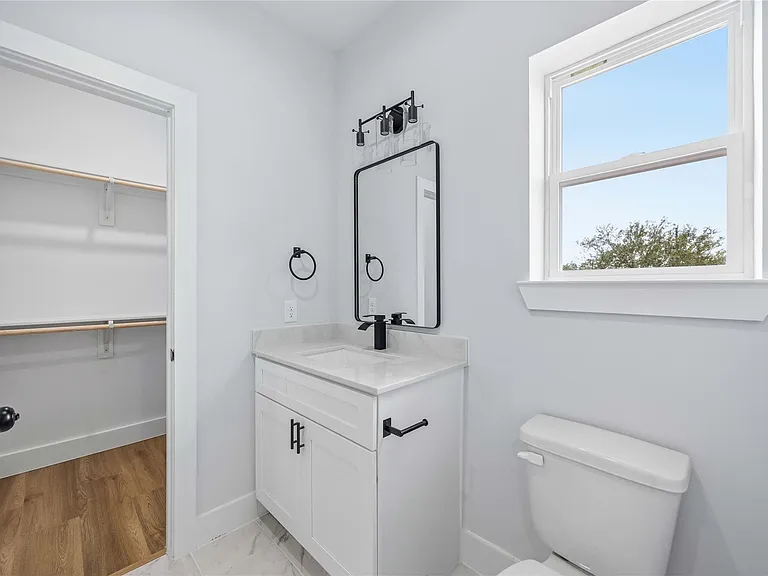 4138 Larkspur St #B — Photo 13