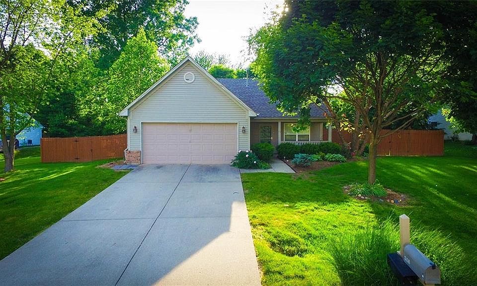 1st image of 218 Walter Ct