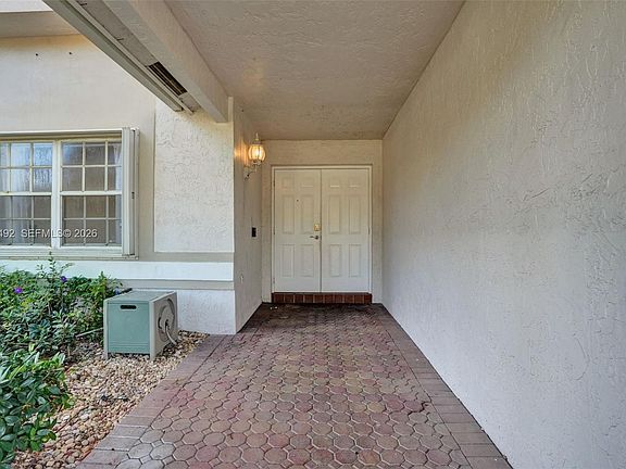 4th image of 7860 NW 28th St