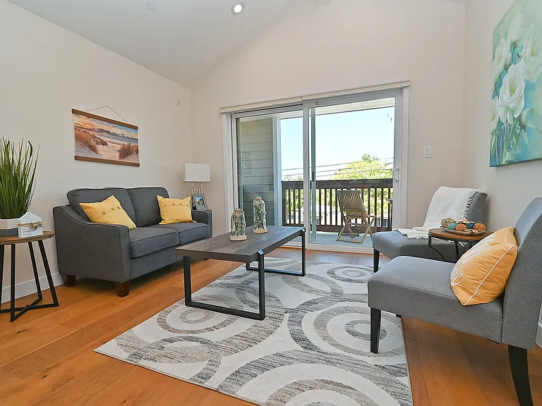 3856 Vineyard Ave — Photo 5