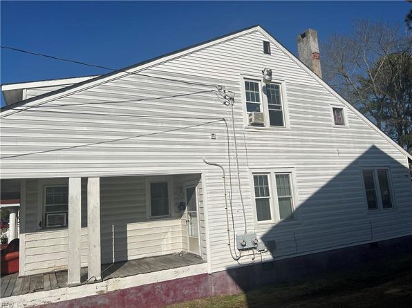 324 Cedar St, Suffolk, VA 23434