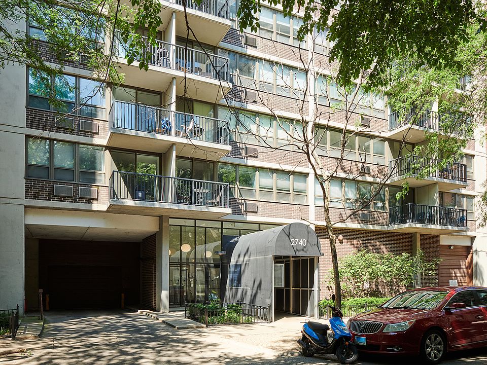 1st image of 2740 N Pine Grove Ave APT 6A