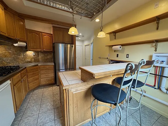 129 S Maple St — Photo 10