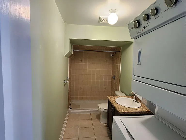 103 Sun King Cres #BASEMENT — Photo 8
