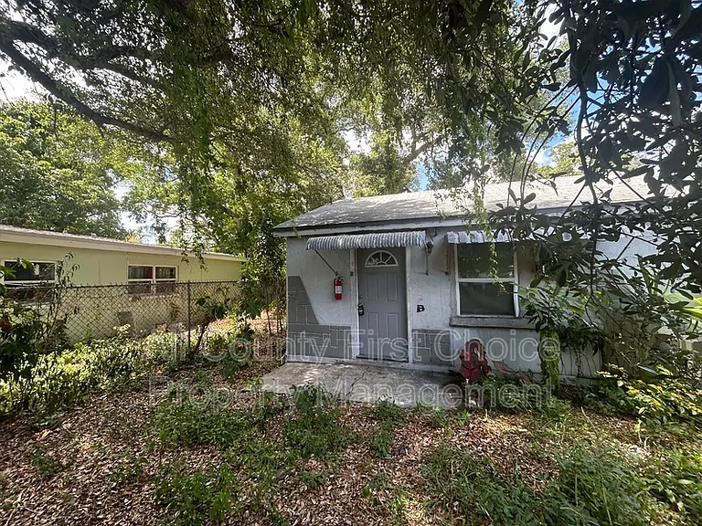 724 Wyatt St #B — Photo 8