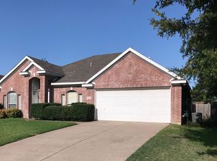 7512 Sunburst Trl, Denton, TX 76210
