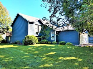 7395 Upper 157th St W, Apple Valley, MN 55124