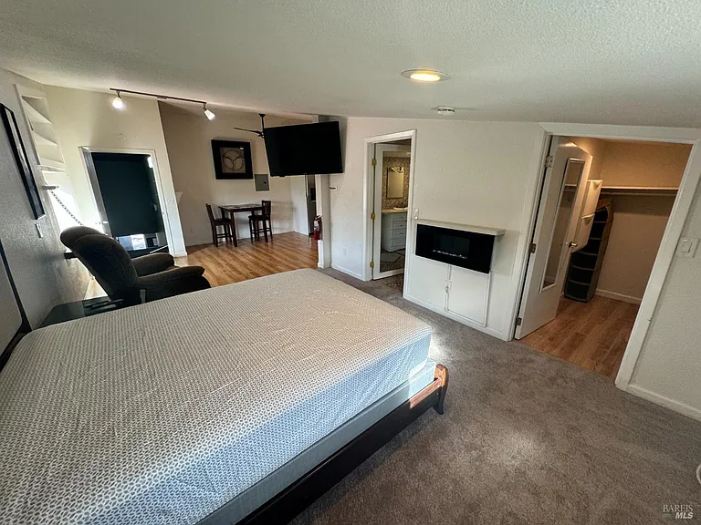 3753 Santa Rosa Ave #3753E — Photo 15