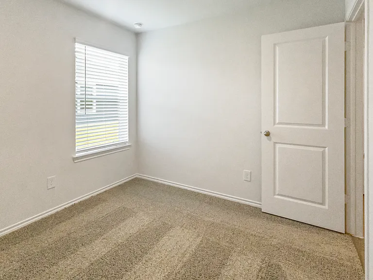 2909 Serenity Ln — Photo 16