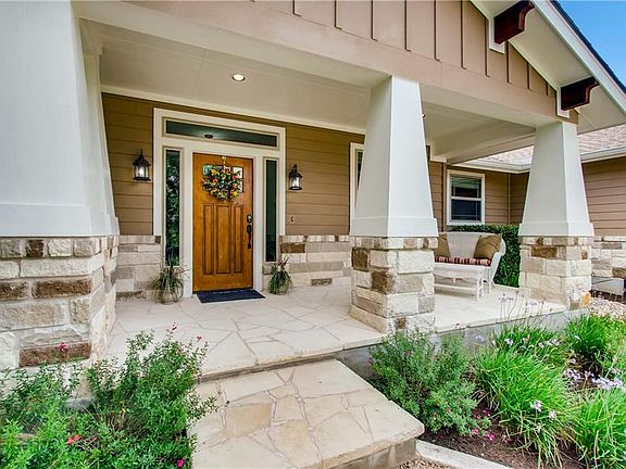 5th image of 101 Cowal Dr N