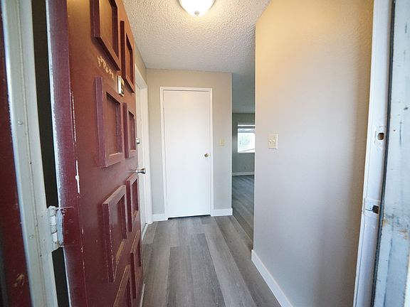 4th image of 6741 Soldela Dr