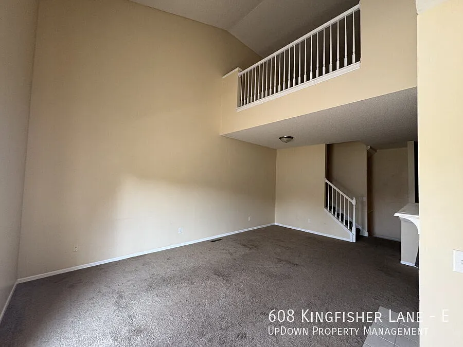 Charming 2-Bedroom Townhouse with 2 Full Baths in Woodbury Spacious 1470 Sq Ft Living at 608 King... — Photo 4