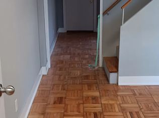 60-05D 194th St #D, Fresh Meadows, NY 11365