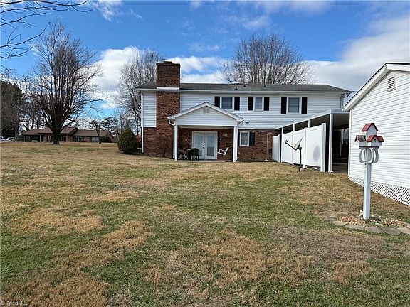 5th image of 138 Highland Ave