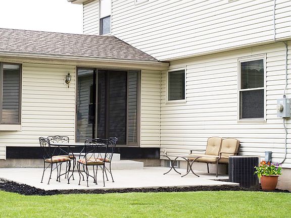 5th image of 121 Norman Dr