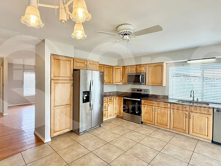 5625 W Campo Bello Dr — Photo 18