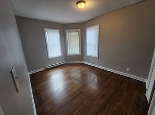 7451 S Bennett Ave #5, Chicago, IL