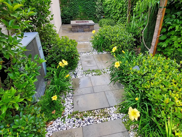 Side Yard Walkway
