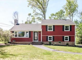 1512 Ridge Rd, North Haven, CT 06473