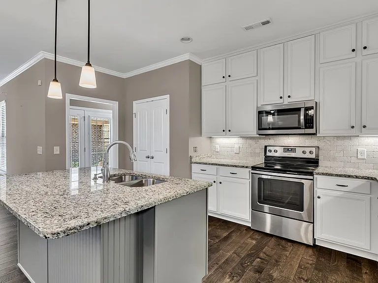 1054 Paddock Park Cir — Photo 6
