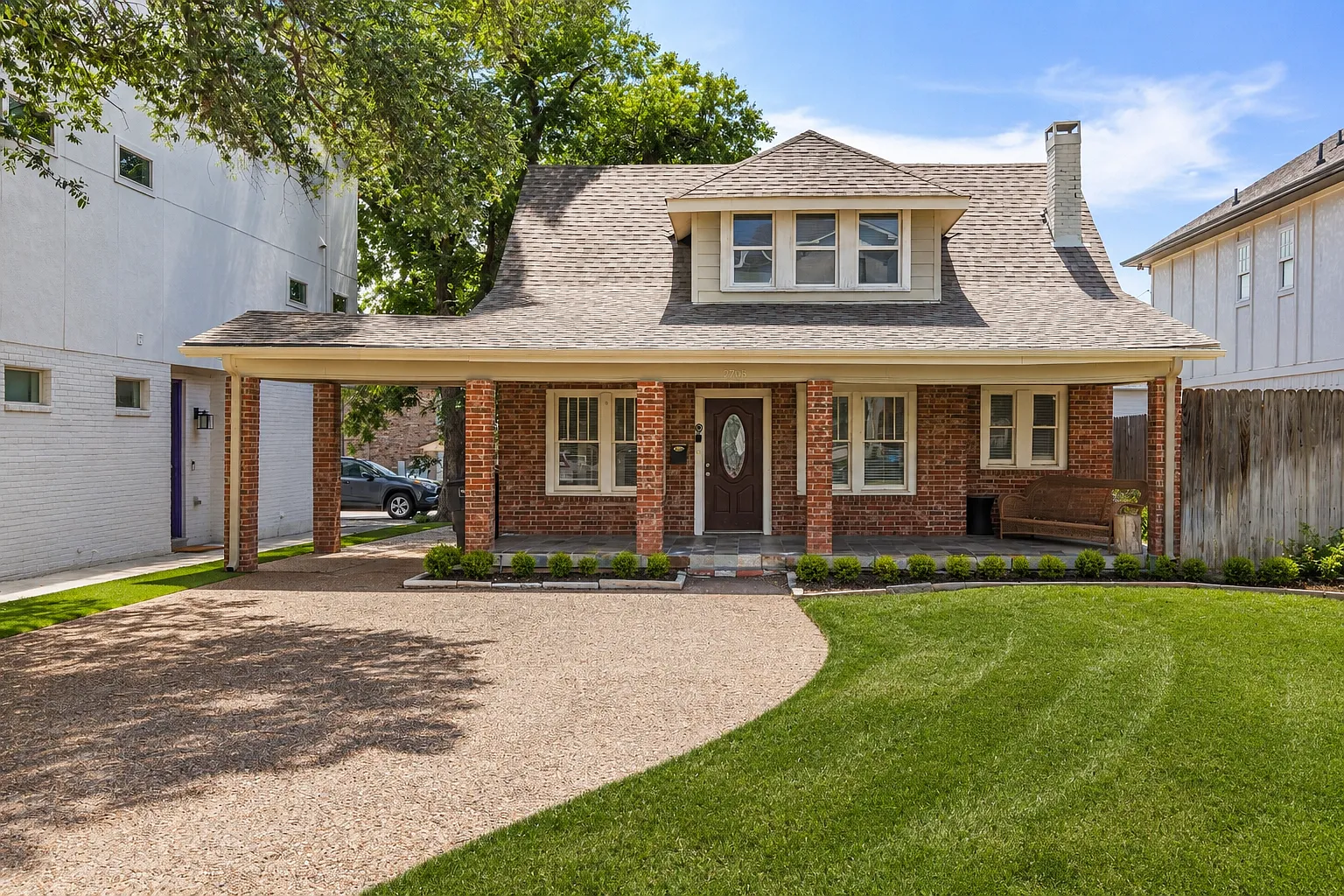 5 bed, 1800 sqft, $5,250 — Photo 1