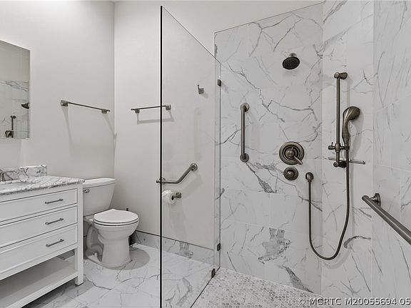 5th image of 8521 SE Palm Hammock Ln
