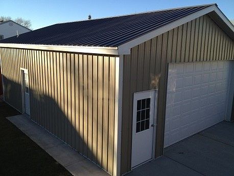 24X32 Heated Shop in Back