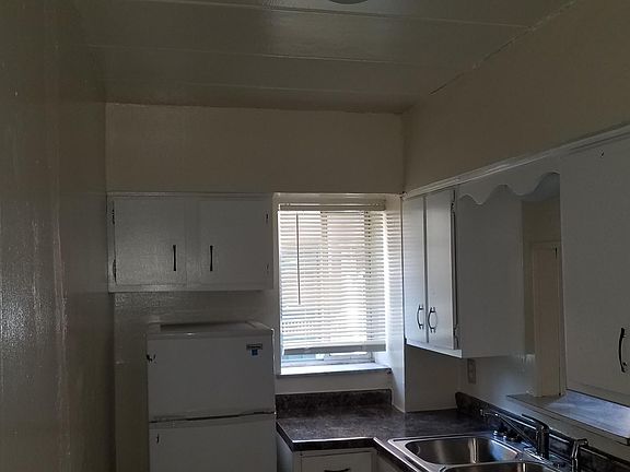 5th image of 200 Central Ave #19