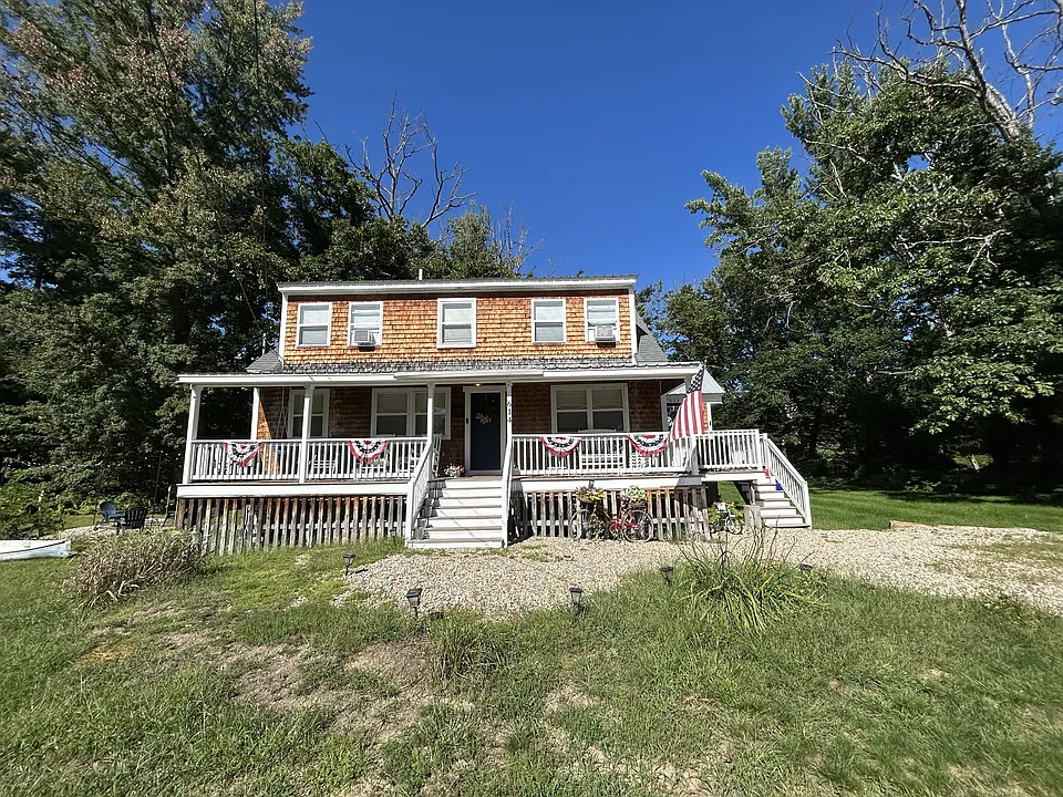614 Harbor Rd