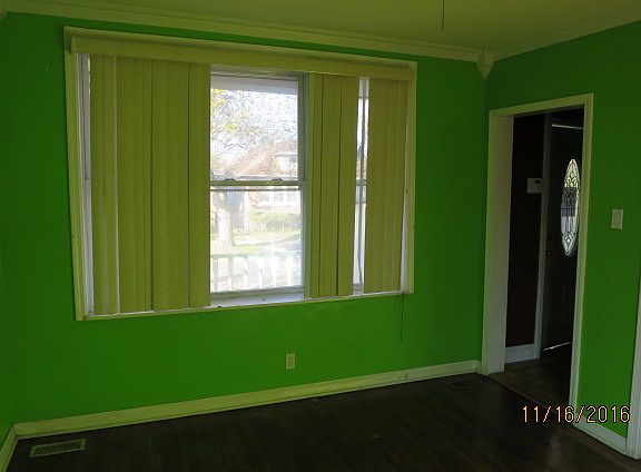 3rd image of 1839 S 47th Ct