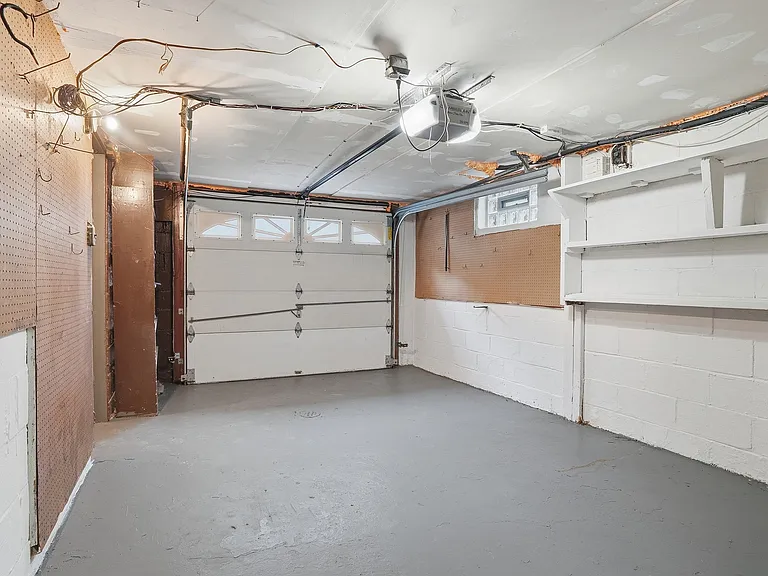951 Rita Dr — Photo 26