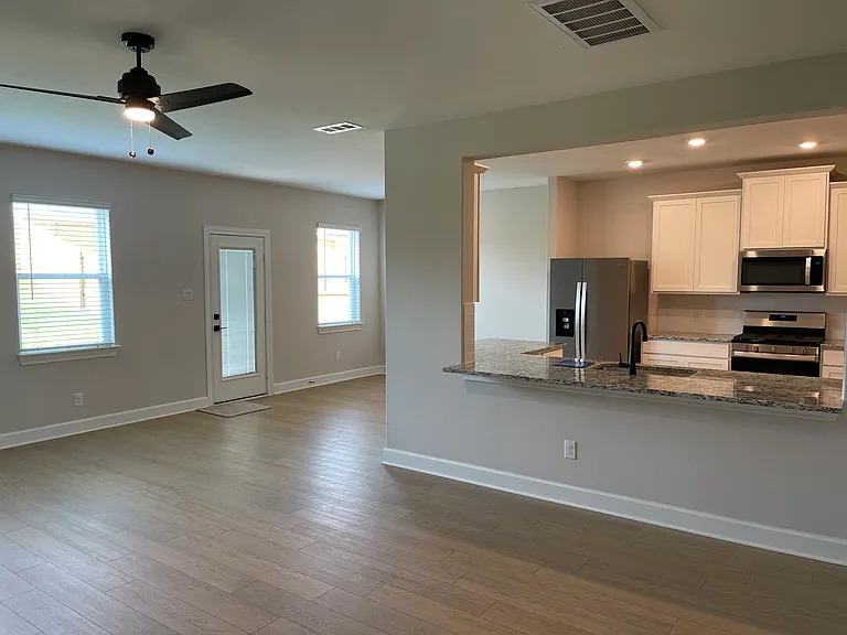 1411 Windermere Way — Photo 7