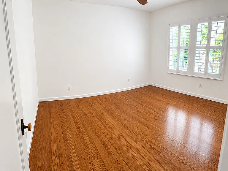 1172 Clayton St — Photo 12