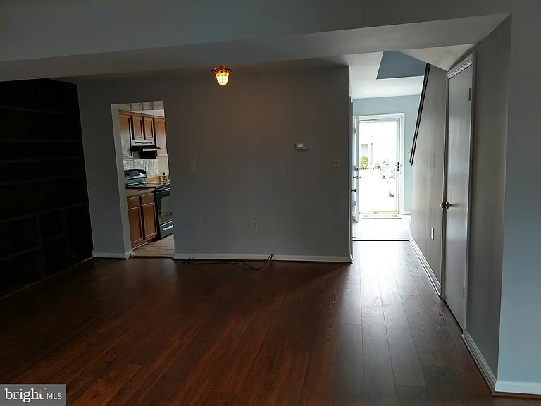 15205 Streamside Ct — Photo 18