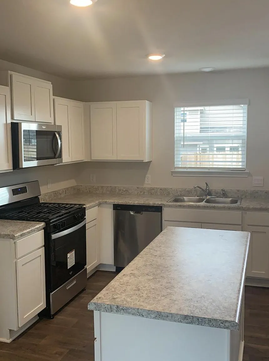 3 bed, 1508 sqft, $1,870 — Photo 4