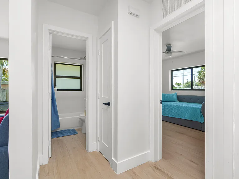 303 De Carie St #303 — Photo 29