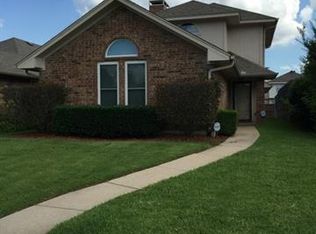 2022 Falcon Ridge Dr #B, Carrollton, TX 75010