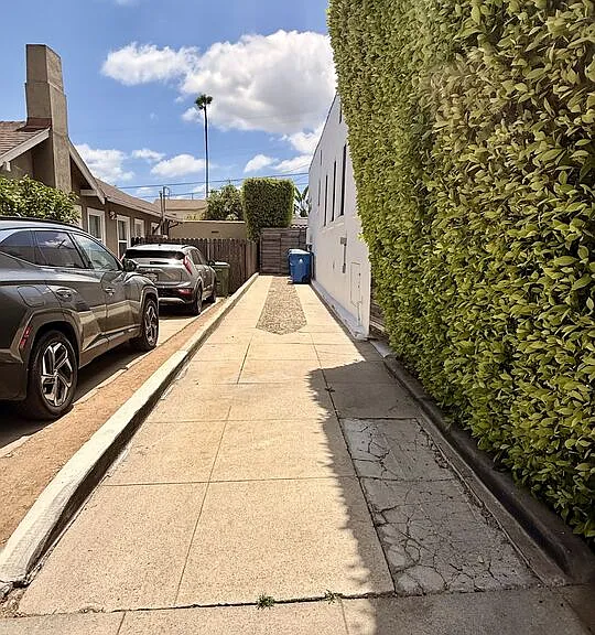 4248 Lexington Ave — Photo 31