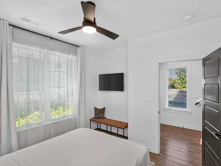 738 Douglas Ave #13 — Photo 17