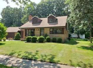 715 Williams Dr, Crown Point, IN 46307