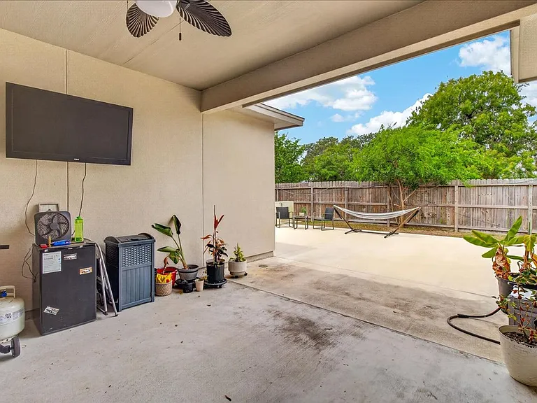 2445 Manuel Ln — Photo 46